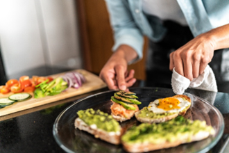 tostada-aguacate-con-huevo